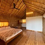 Mowgli\'S Cafe Hampi & Guest House