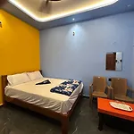 Meenakshi Guest Inn