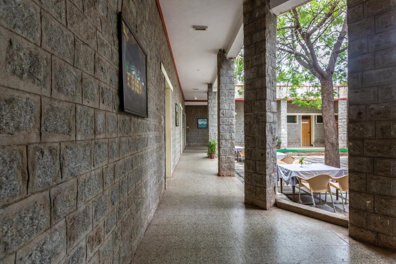 Kstdc Mayura Bhuvaneshwari Kamalapur 3* Hampi