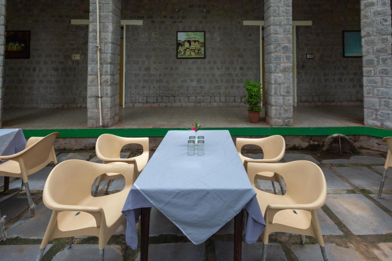 Kstdc Mayura Bhuvaneshwari Kamalapur Hotel Hampi