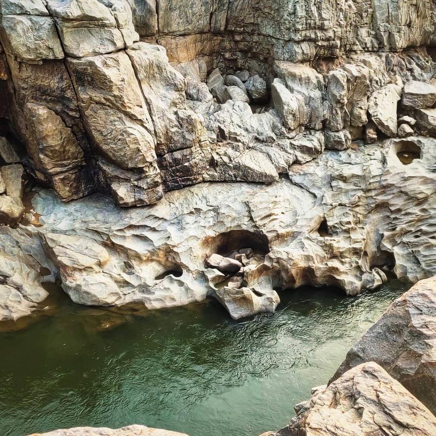 White Hampi