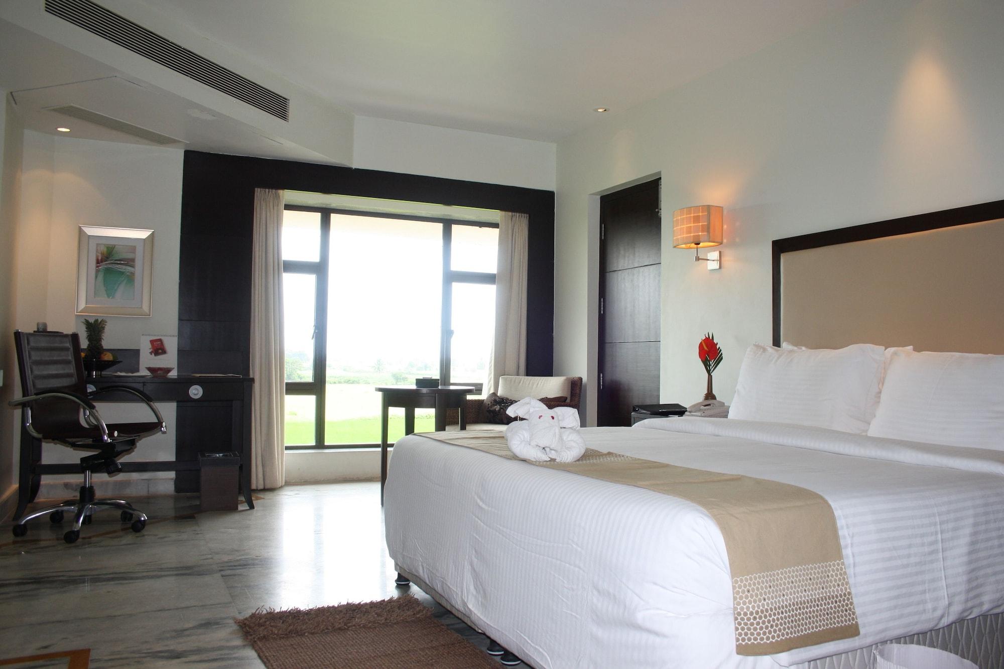 Hotel Royal Orchid Kireeti Hampi, Hospet 4*