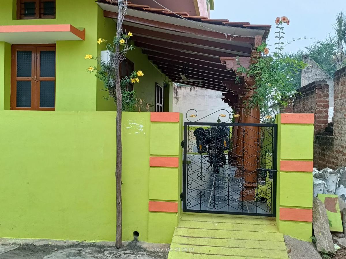 Abhi Homestay *