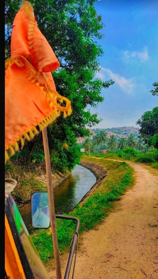 Om Shanti Om Homestay * Hampi