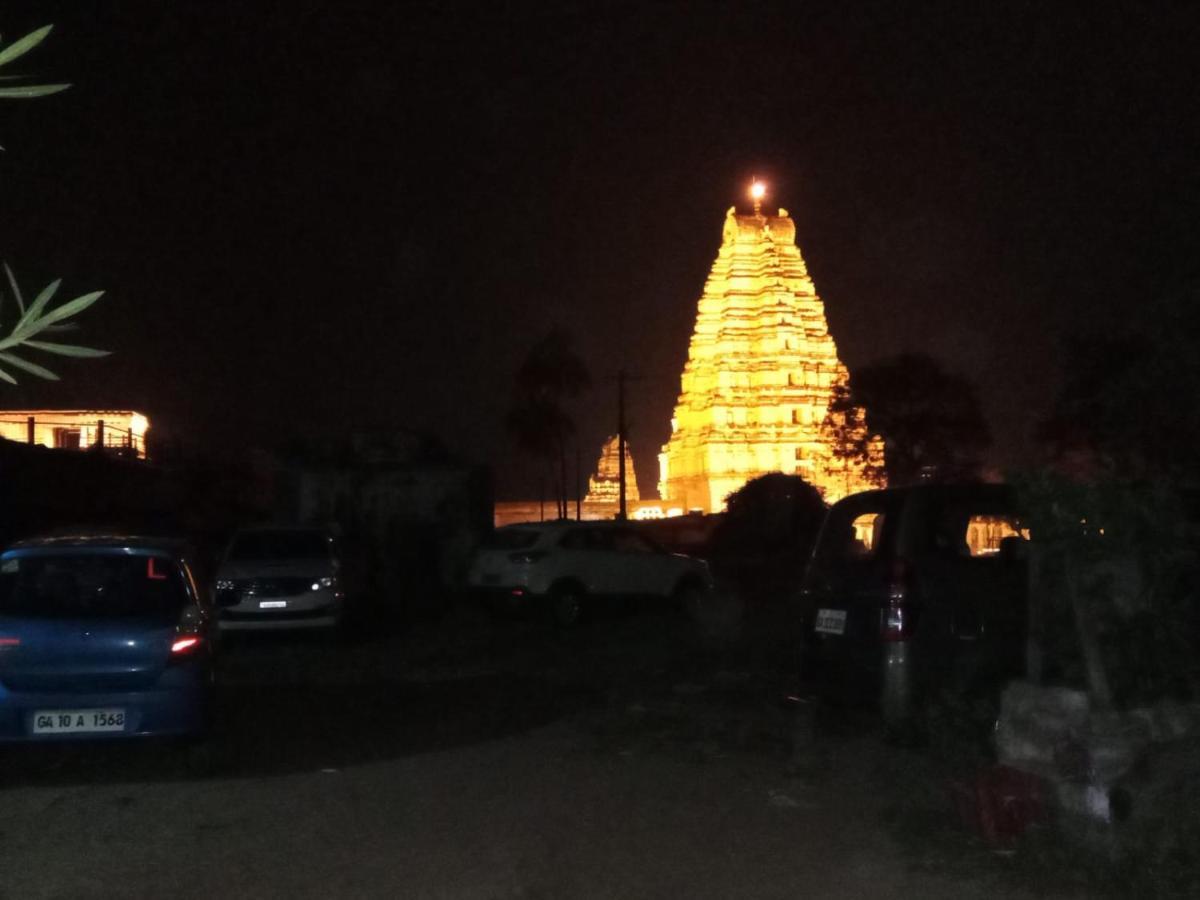 Ranjana * Hampi