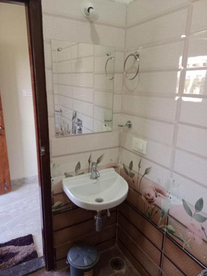 B G Royal Heritage Guest house Hampi