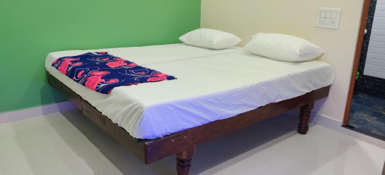 Homestay Hamsa *