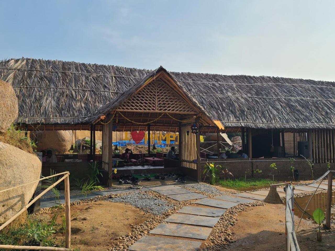 Rocky Meadows Guest house *