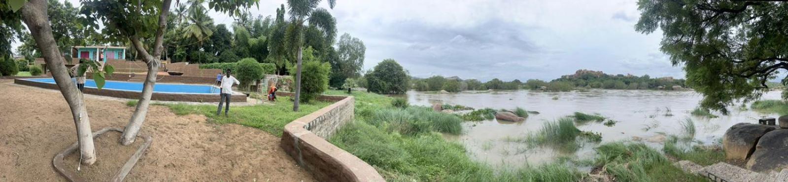 Leo Comforts River Side