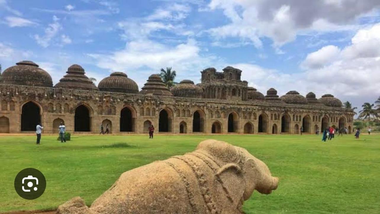 Anu * Hampi