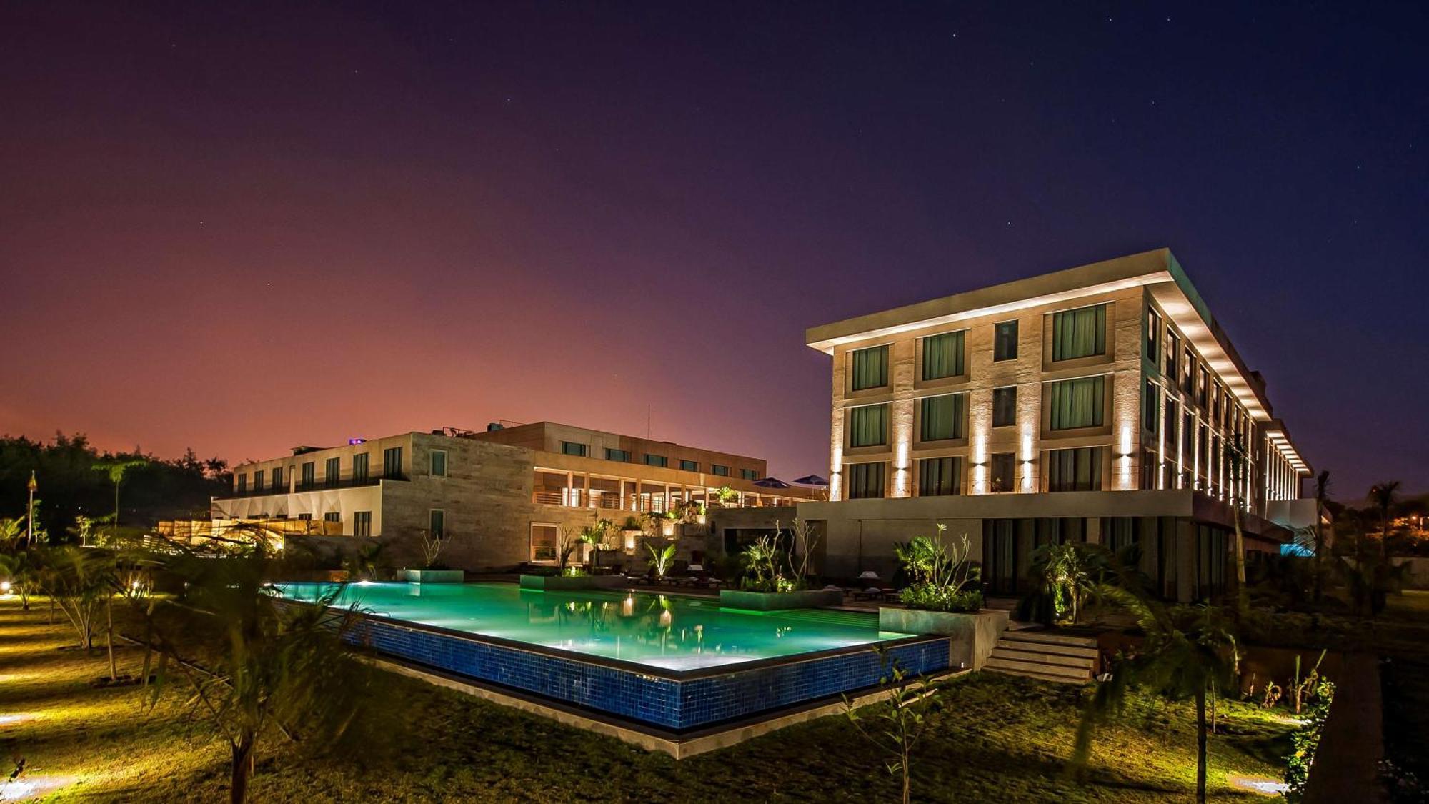 Hyatt Place 4*