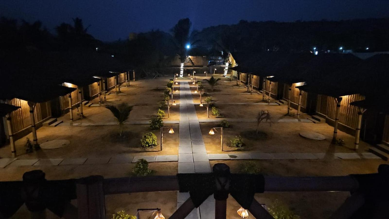 Resort The King On The Rocks Hampi