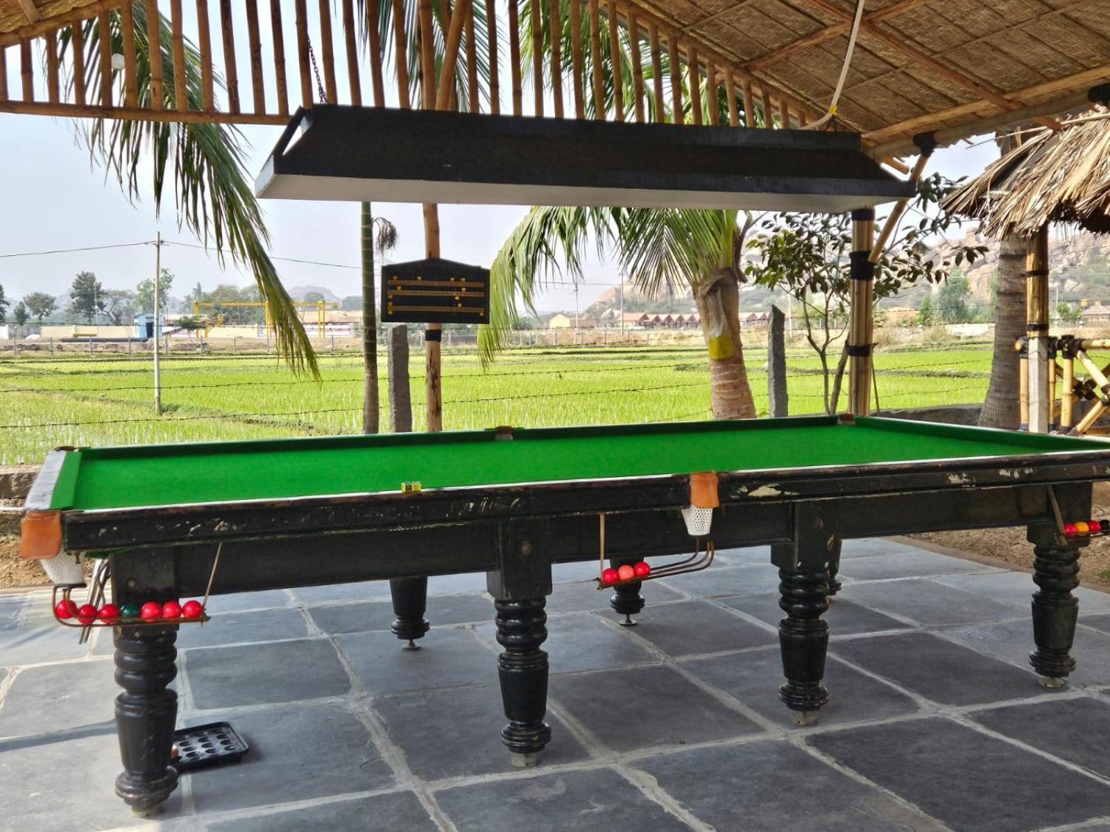 The King On The Rocks Resort *
