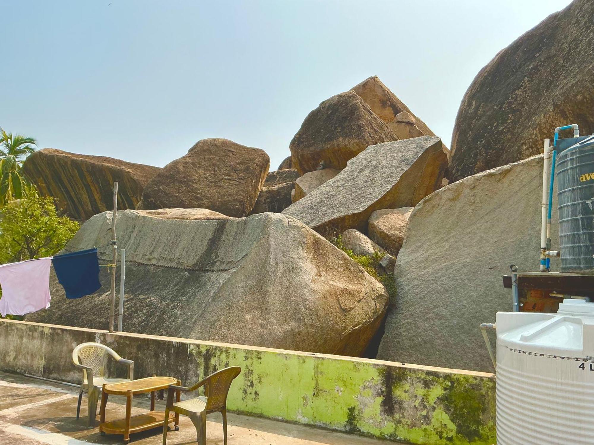 Kalyan Guest house