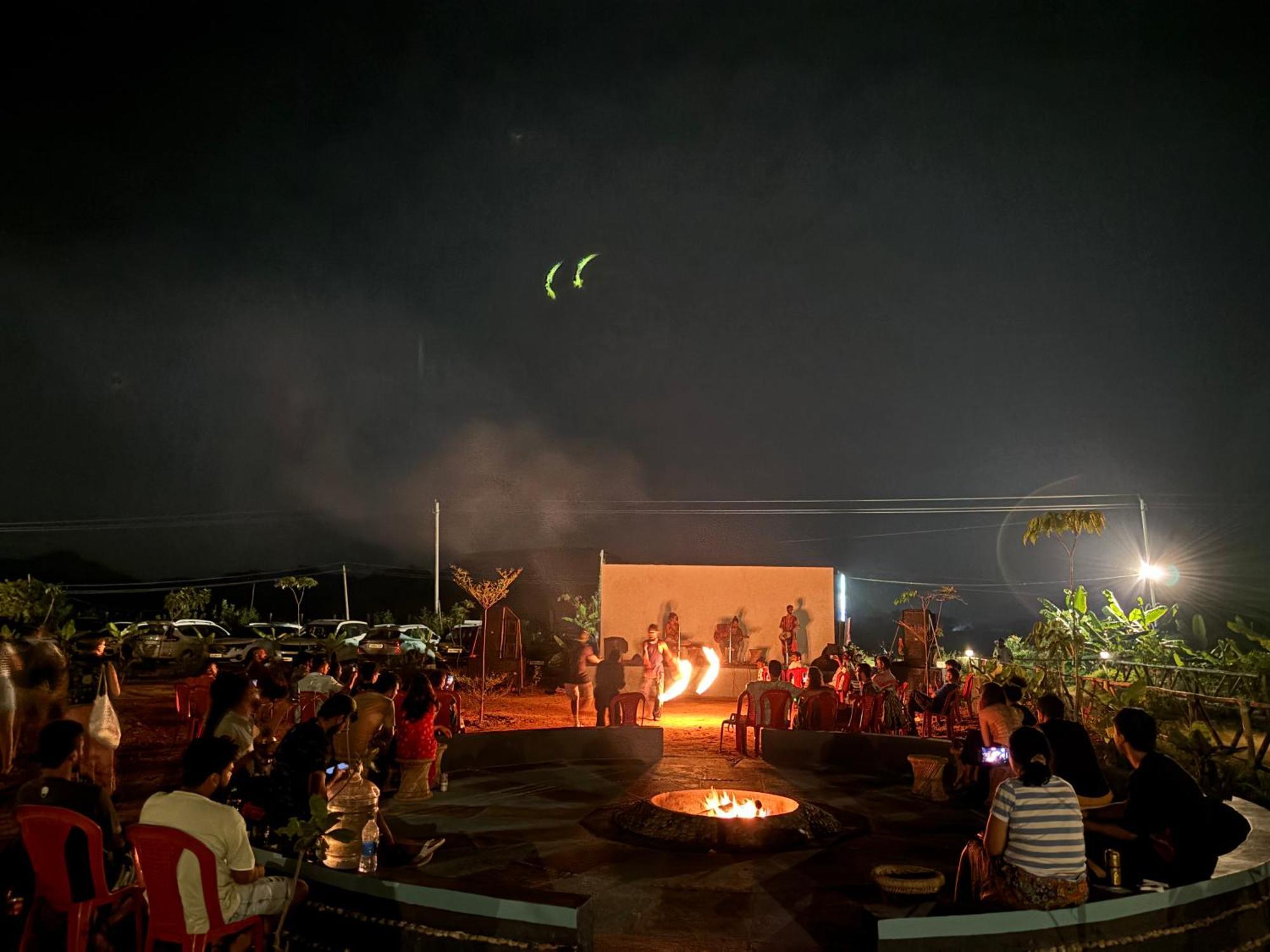 Guest house Mowgli's Cafe & Hampi