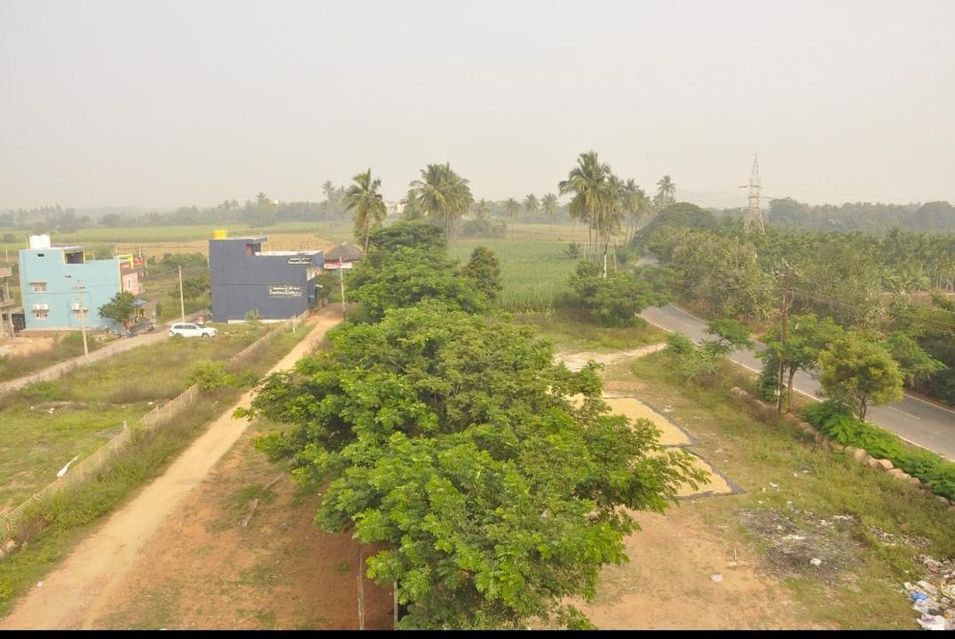 Suresh Guest house Hampi