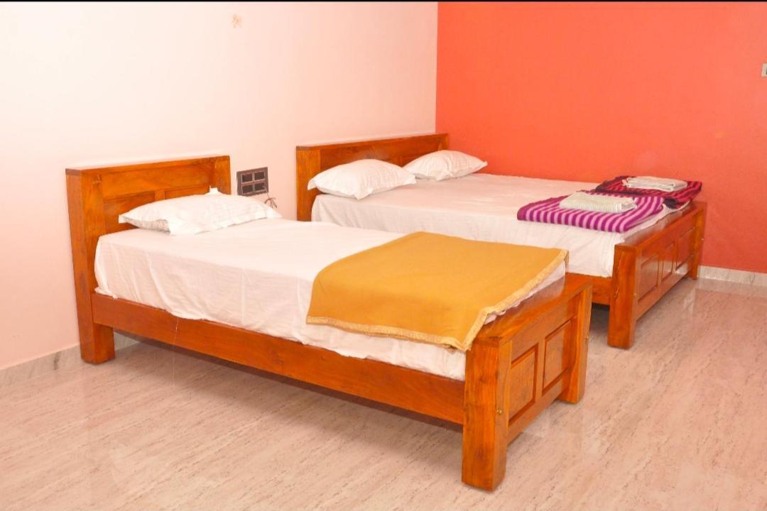 Suresh Guest house Hampi