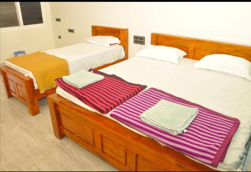 Suresh Guest house Hampi