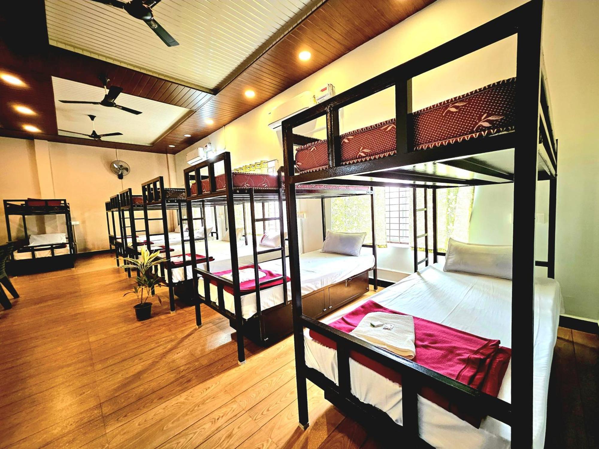 Leo Dreams Resort *