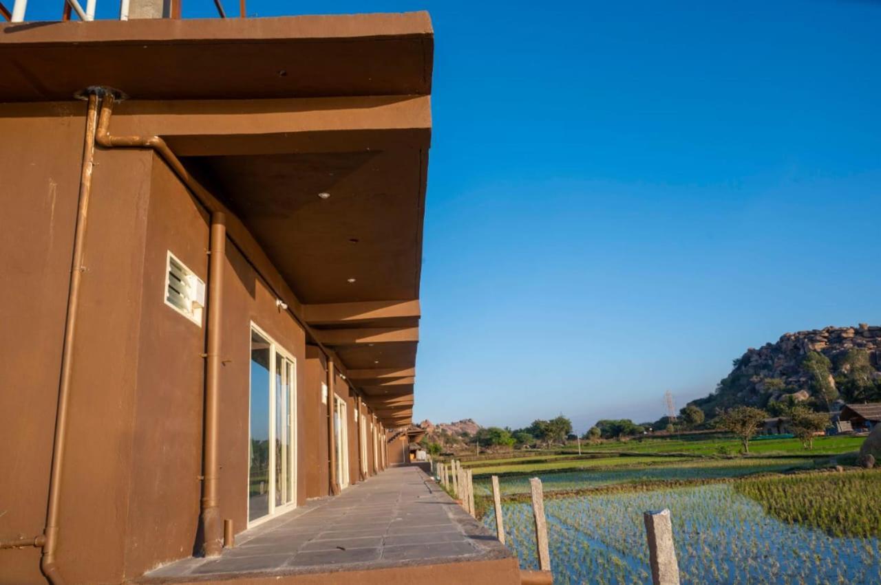 Hills Guest house Hampi
