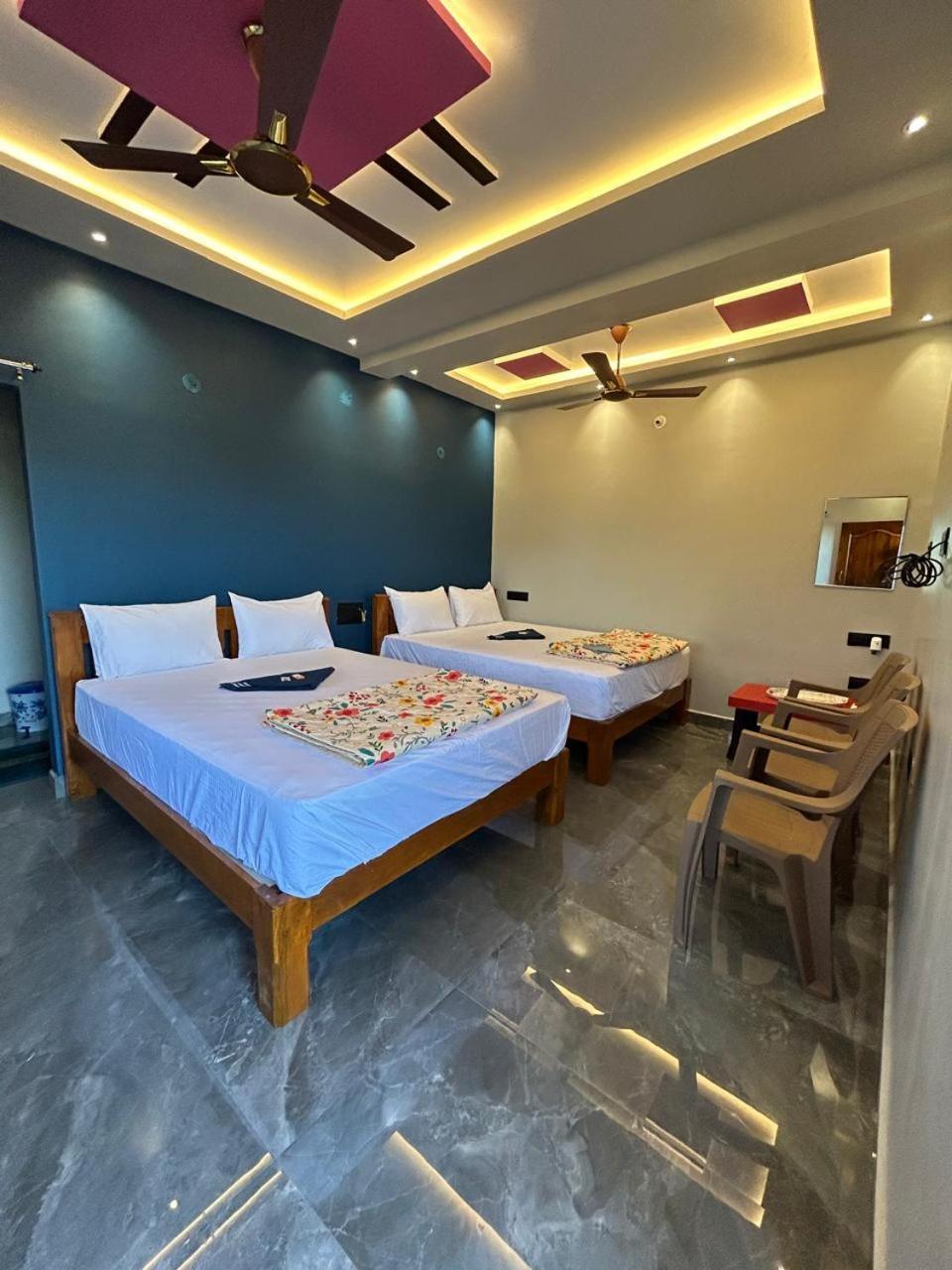 Guest house Meenakshi Guest *