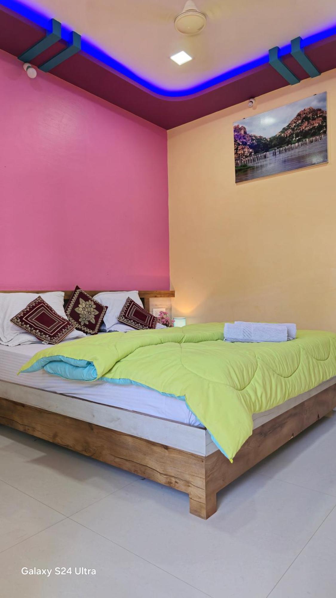 Abhi Homestay *