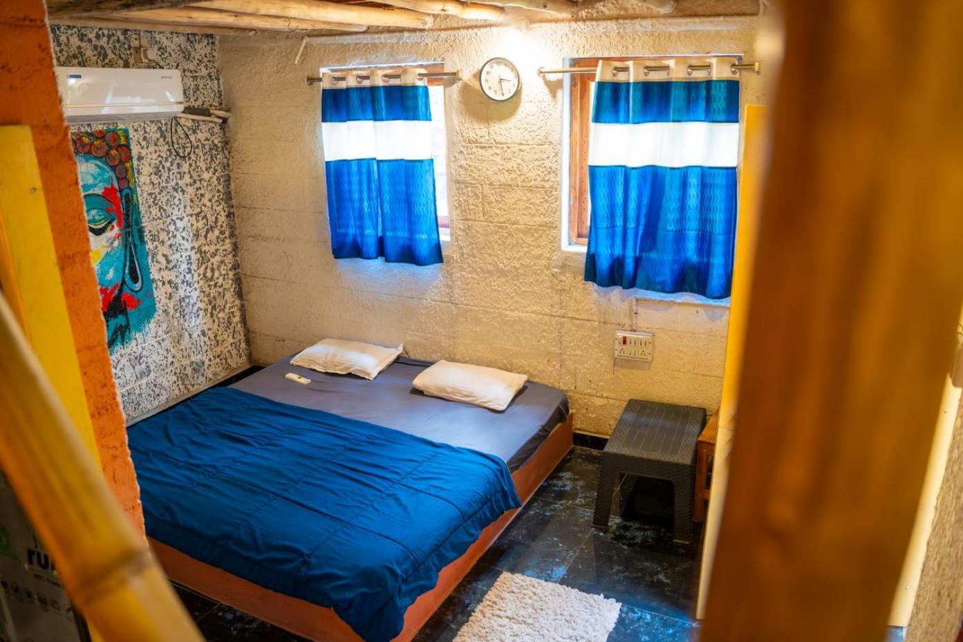 Spykee Spot Hotel *