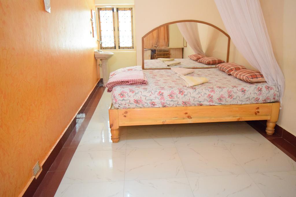 Lakshmi Heritage Tourist Bed & Breakfast *