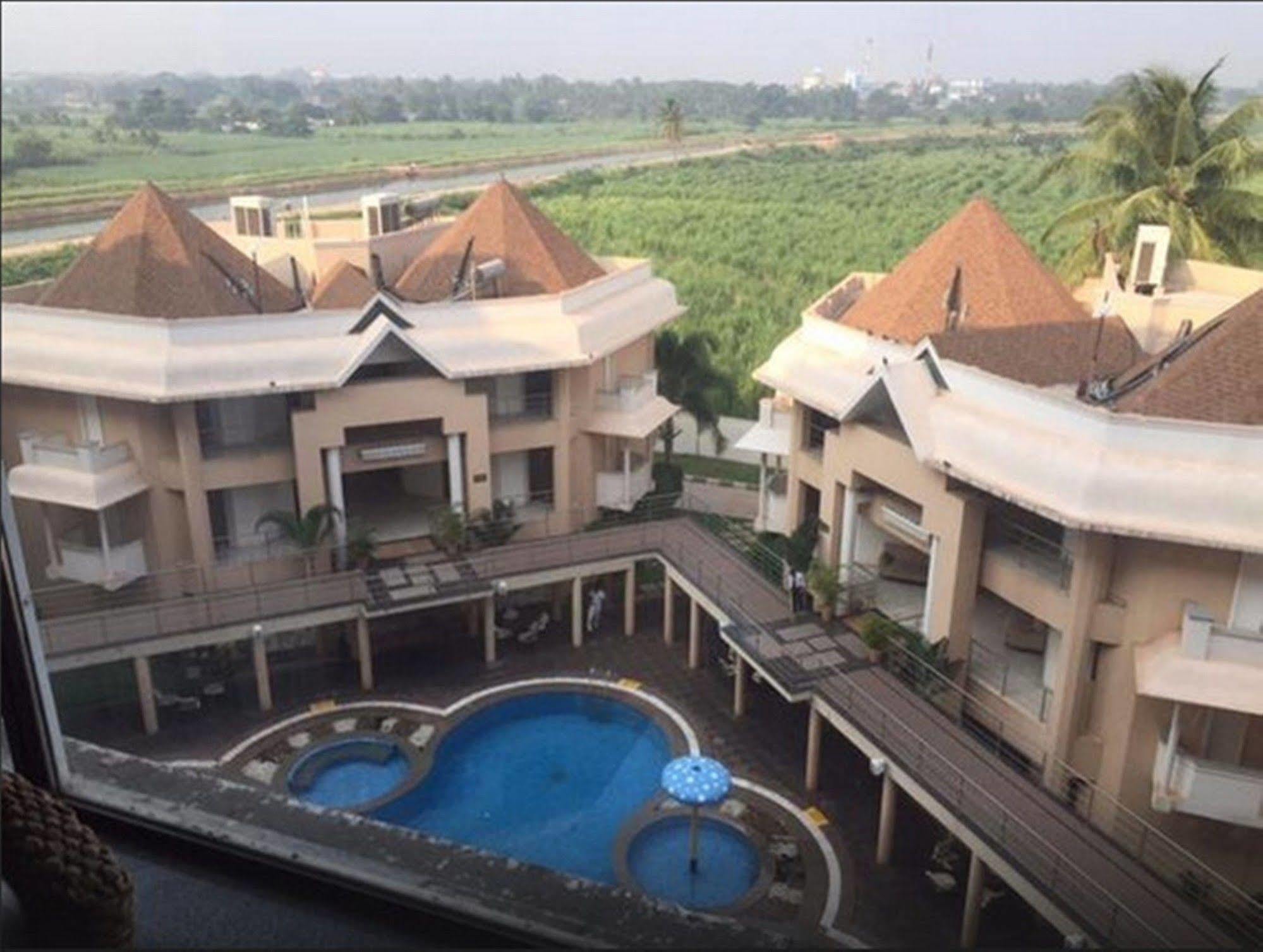 Royal Orchid Kireeti Hampi, Hospet