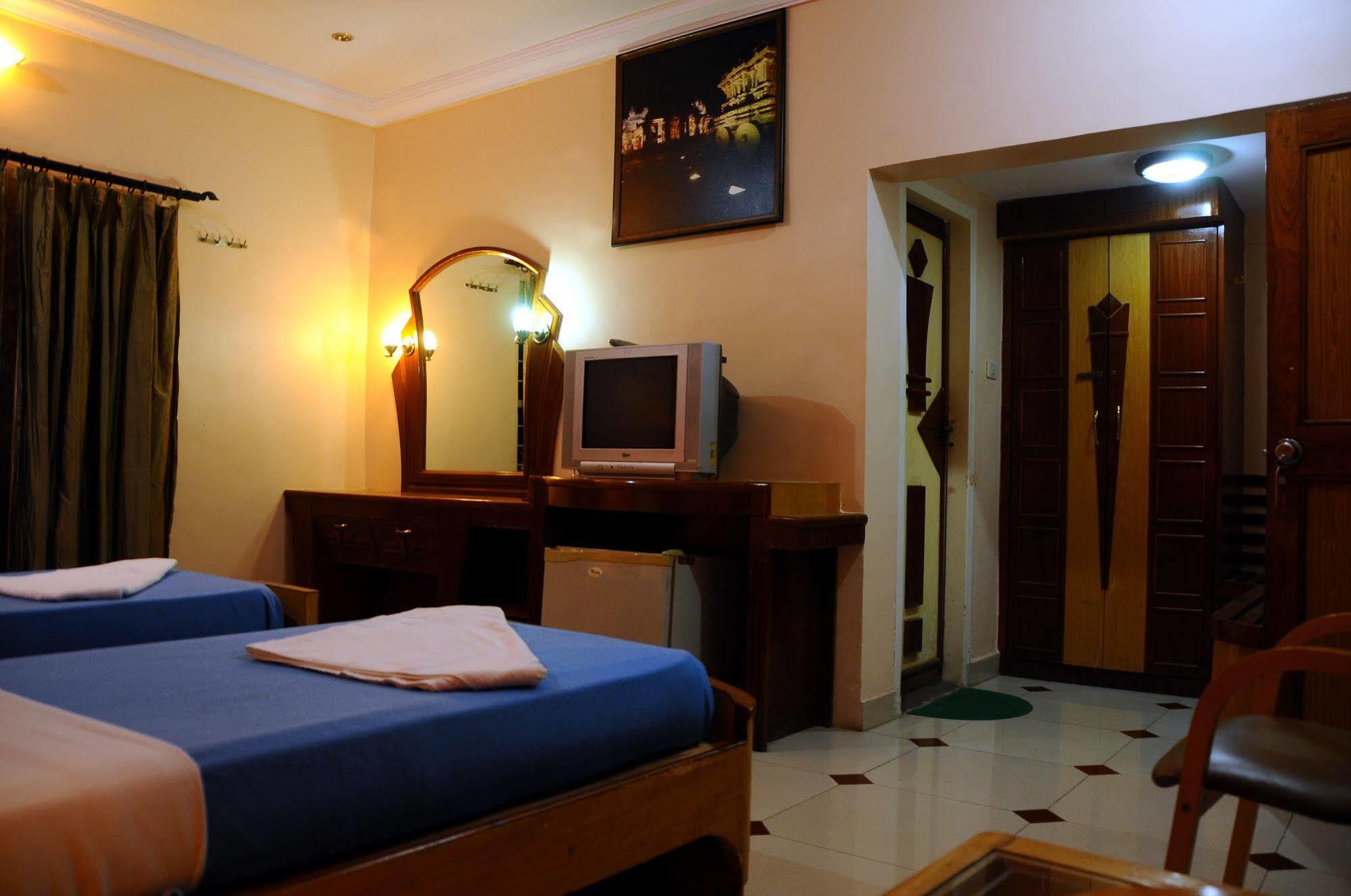 Hotel Kstdc Mayura Bhuvaneshwari Kamalapur Hampi