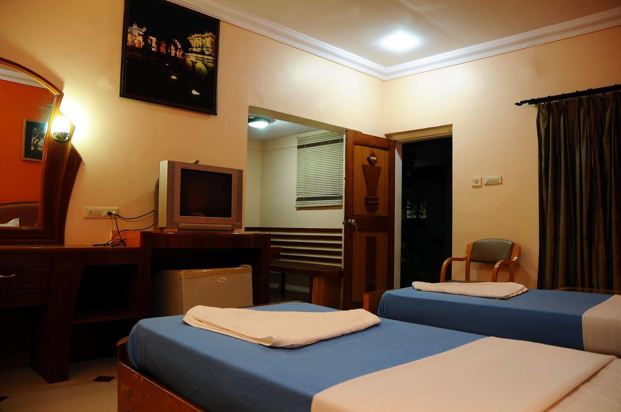 Hotel Kstdc Mayura Bhuvaneshwari Kamalapur