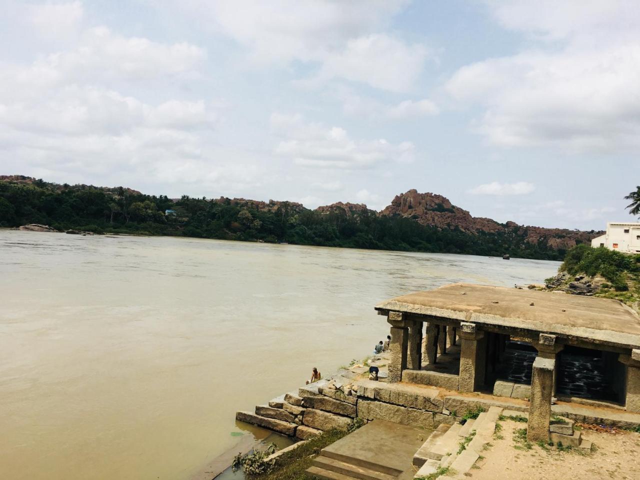 Hotel Varsha